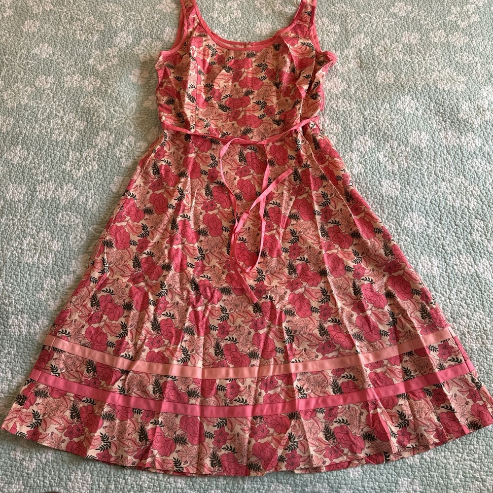Ann Taylor LOFT Floral Sleeveless Dress